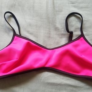 NWOT Victoria's Secret Sporty Bikini Top Size L